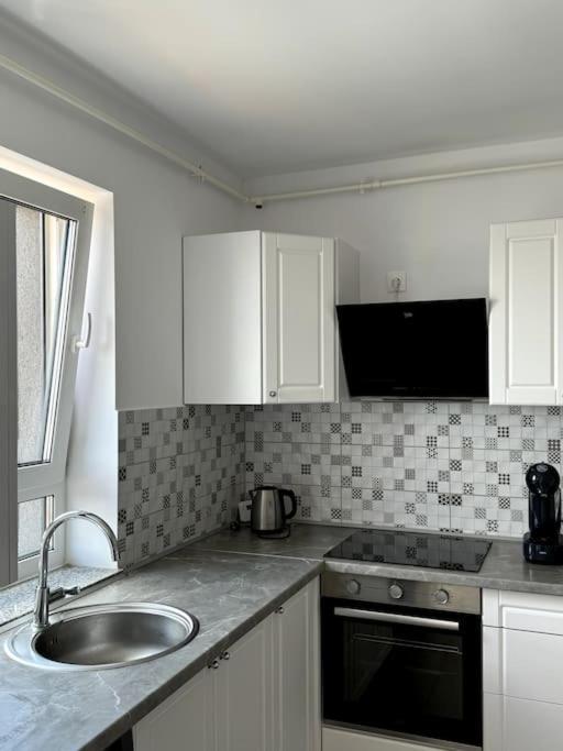 Seville Studio Cu Terasa & Vedere La Munte Brasov Ngoại thất bức ảnh
